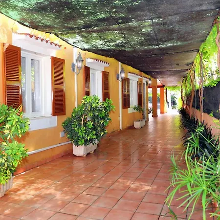 Carrasquet Villa
